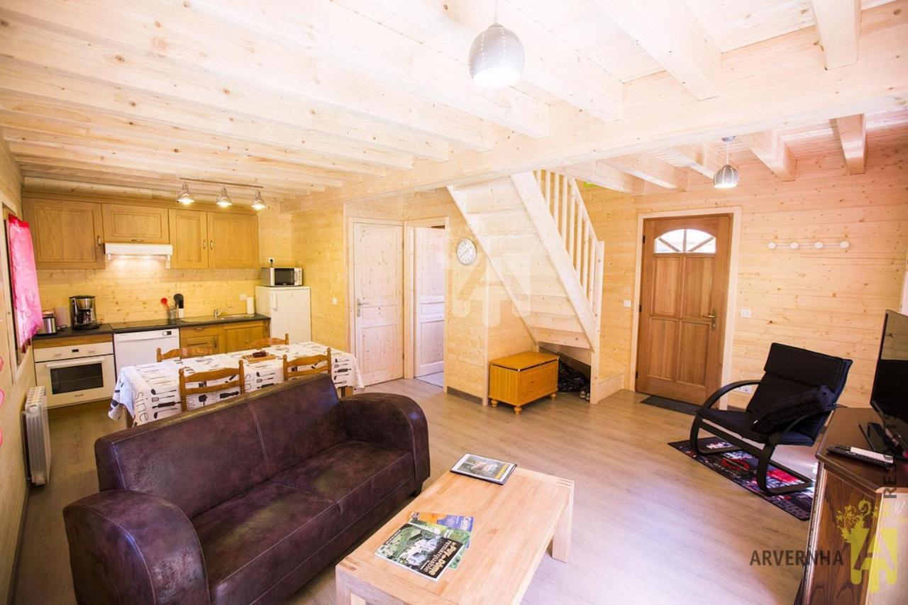 Chalet Des Noisettes Murol Exterior foto